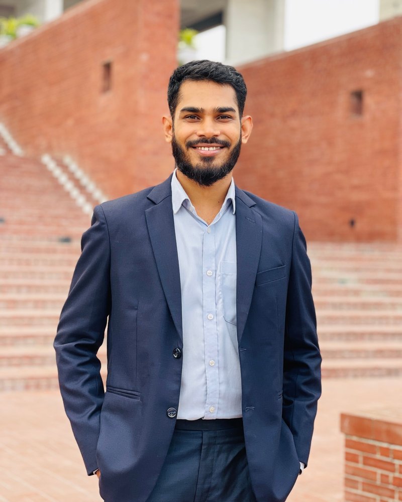 Ali Jaker Nirob, instructor at English Effect